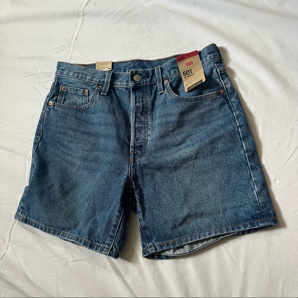 Levi’s midi 501 shorts - Picture 1 of 5